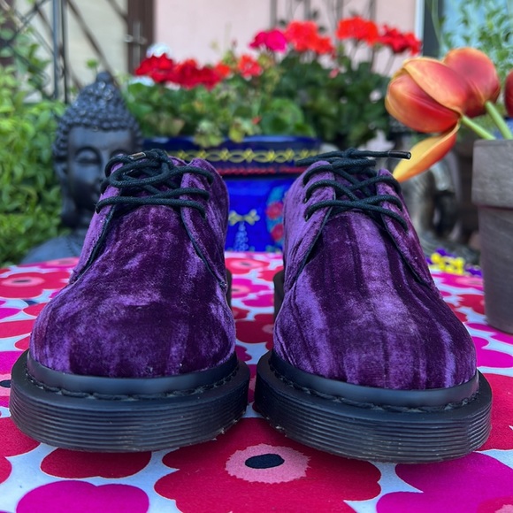 💕 Dr. Martens Purple Shimmer 14482 Crushed Velvet Oxfords 💕 - Picture 15 of 17